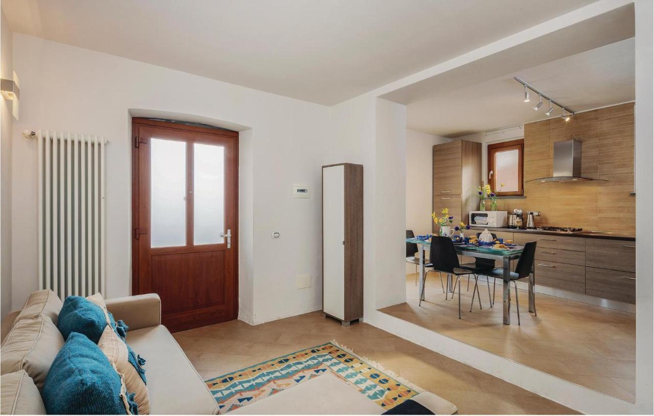 Beautiful Apartment In Pitelli -Sp- With Kitchen ラ・スペツィア エクステリア 写真